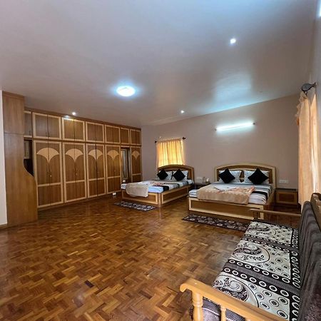 Chill Inn - Families Only Ooty Bagian luar foto