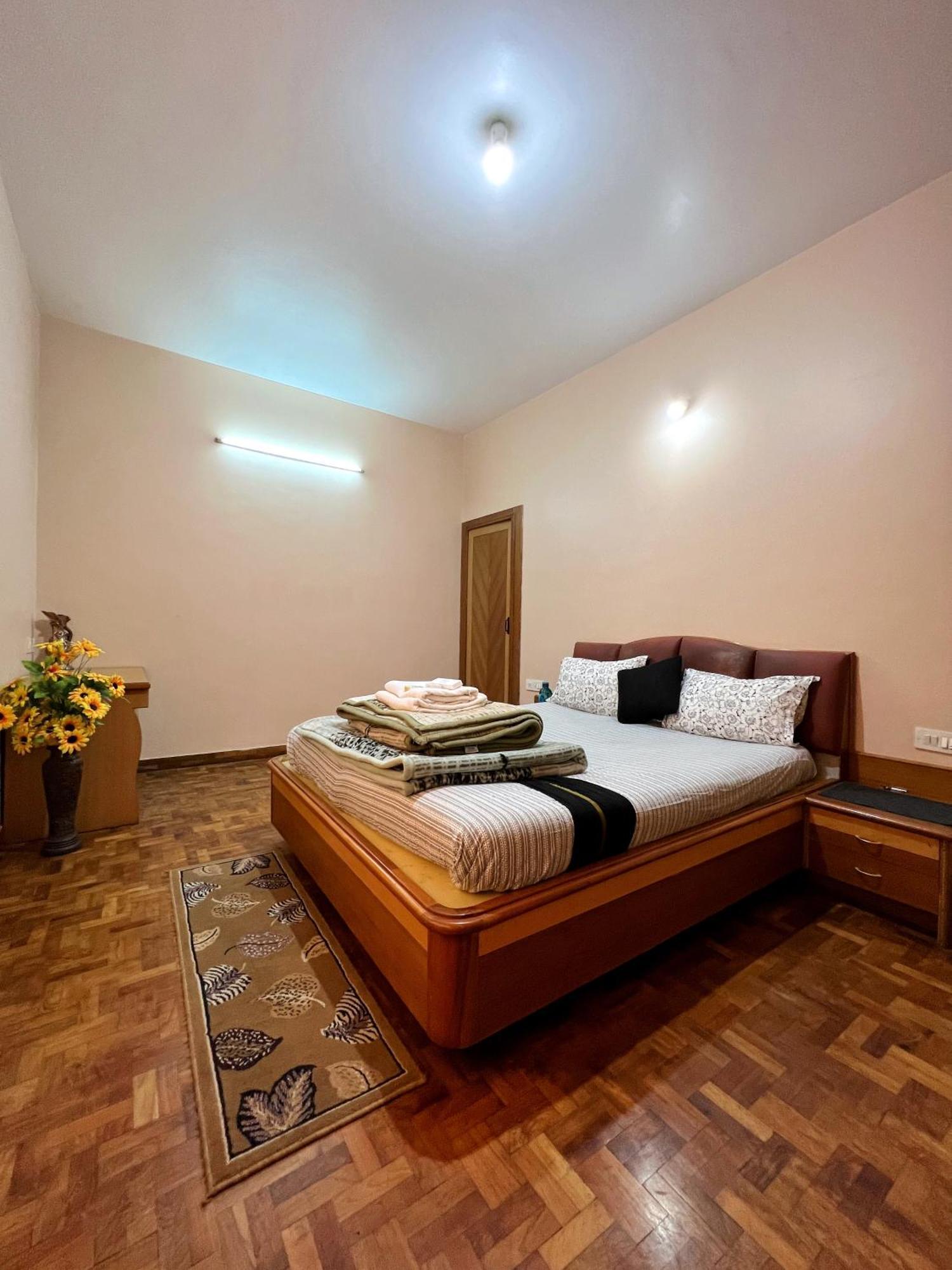 Chill Inn - Families Only Ooty Bagian luar foto